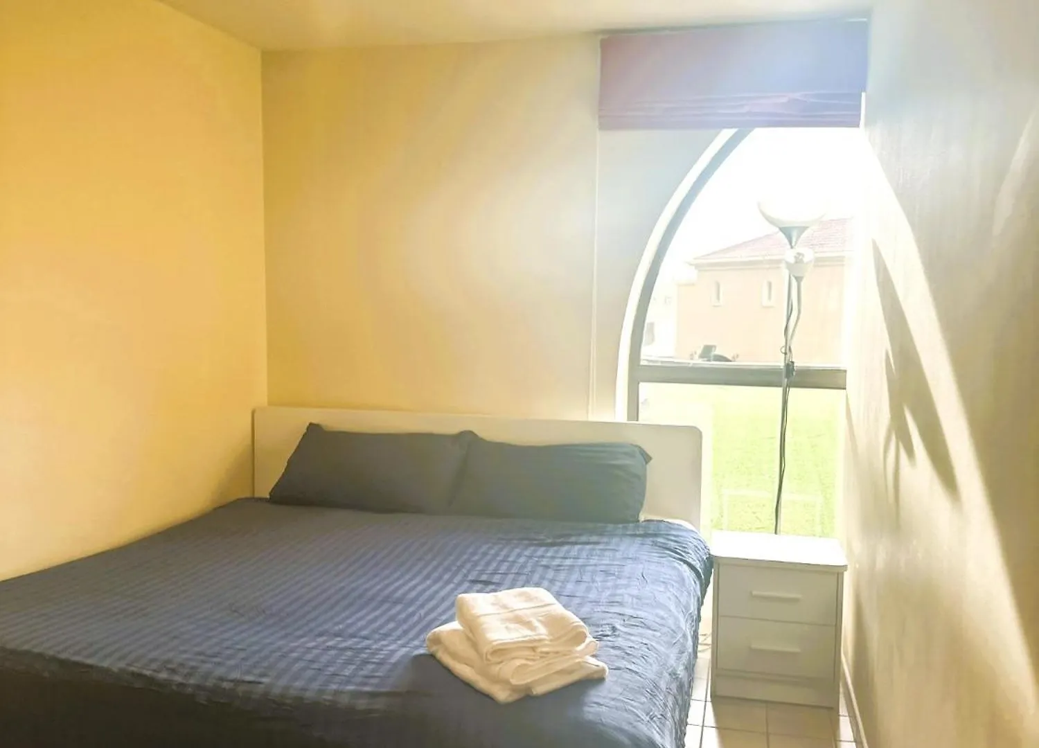 5-Bed, Beachfront Very Spacious Entire Home In Jbr Dubai 0*,  United Arab Emirates