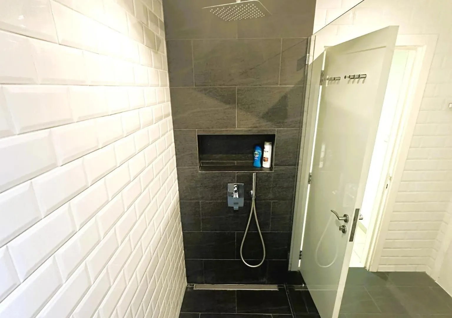 Apartment 5-Bed, Beachfront Very Spacious Entire Home In Jbr Dubai