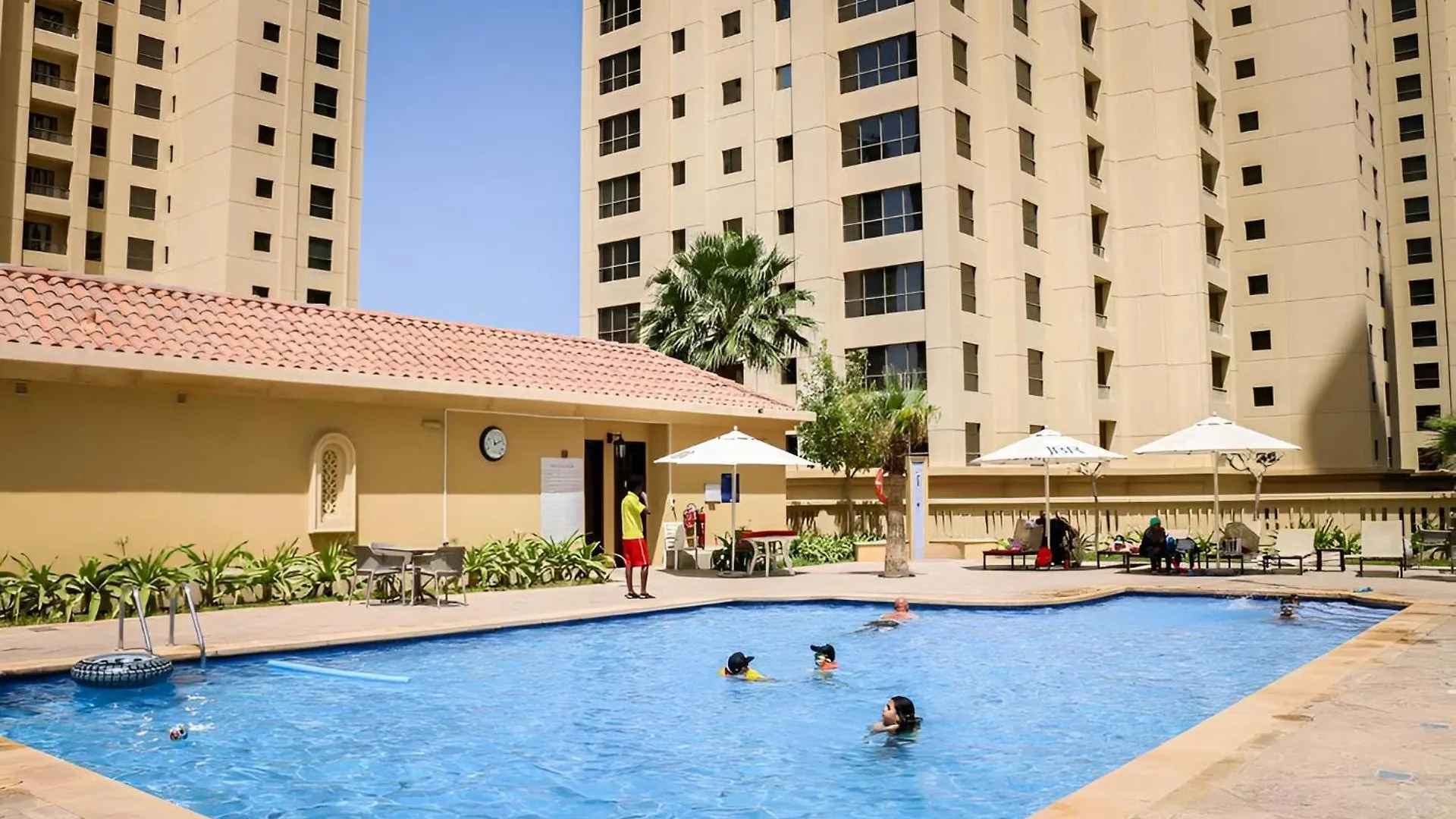 5-Bed, Beachfront Very Spacious Entire Home In Jbr Dubai 0*,