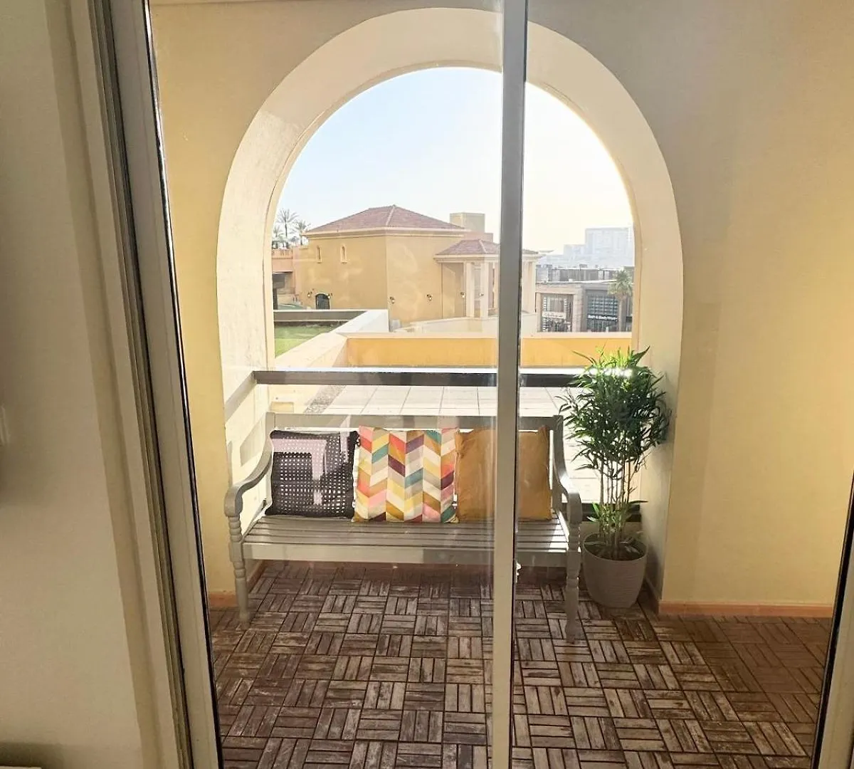 5-Bed, Beachfront Very Spacious Entire Home In Jbr Dubai Apartment