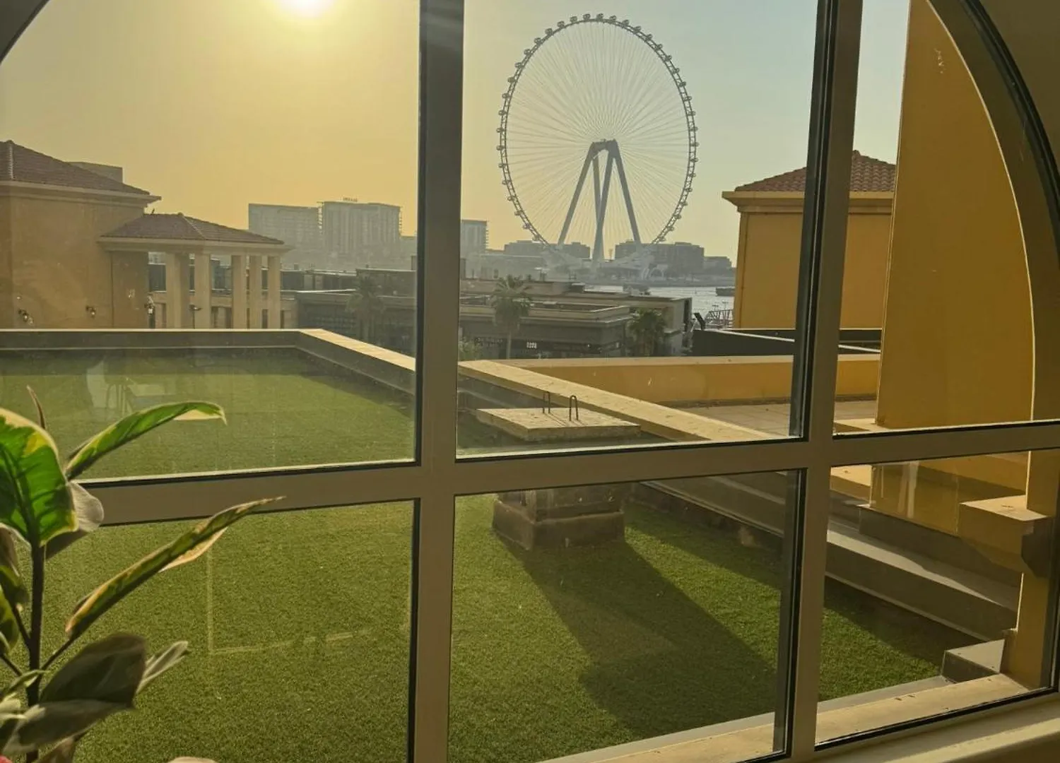 Apartment 5-Bed, Beachfront Very Spacious Entire Home In Jbr Dubai