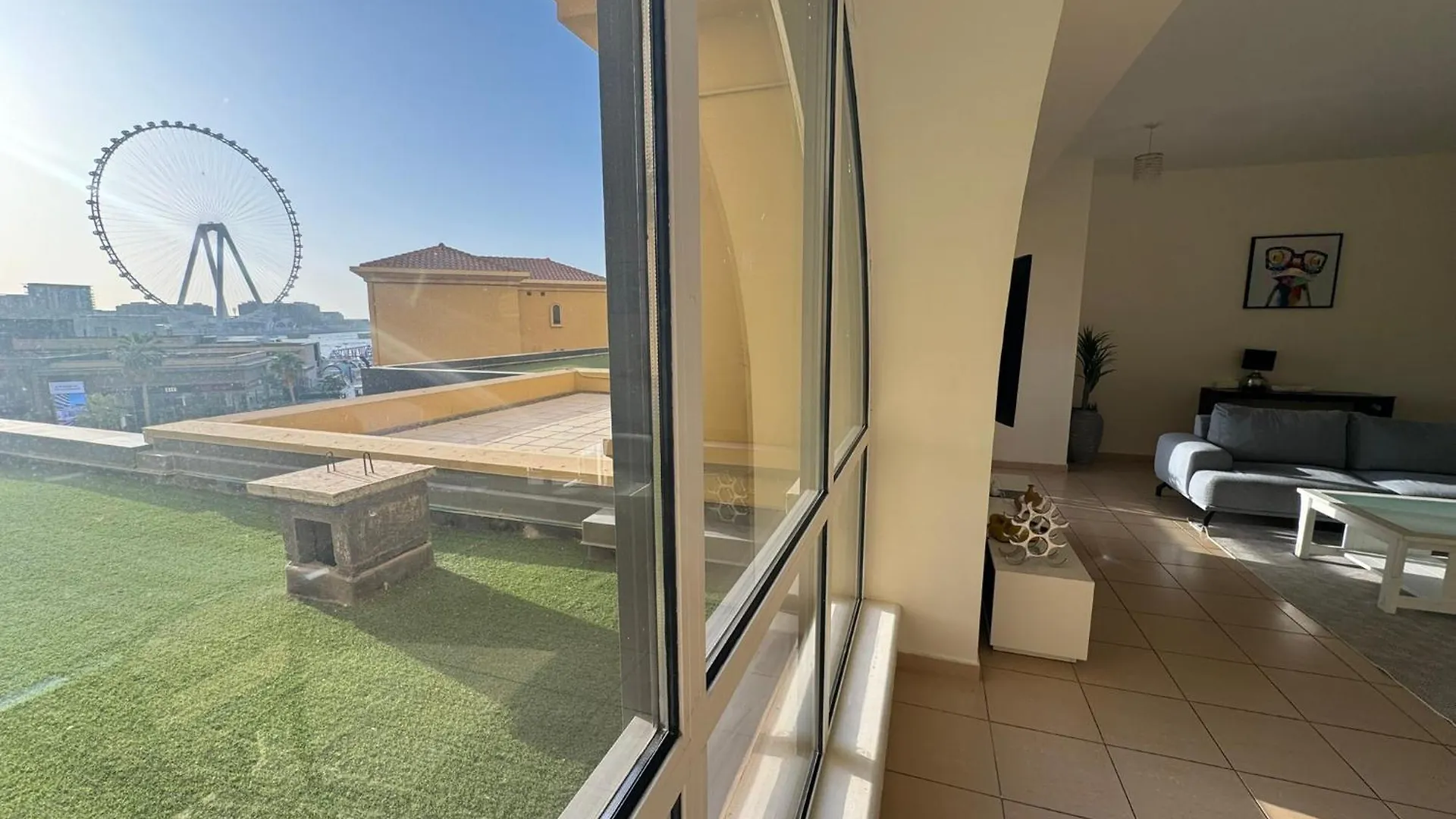5-Bed, Beachfront Very Spacious Entire Home In Jbr Dubai Apartment